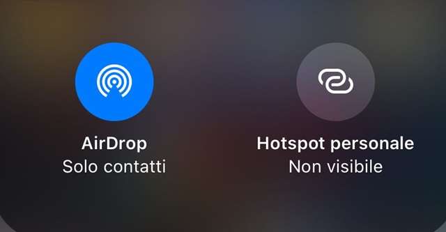 Come trasferire foto sull'iPhone di qualcun altro