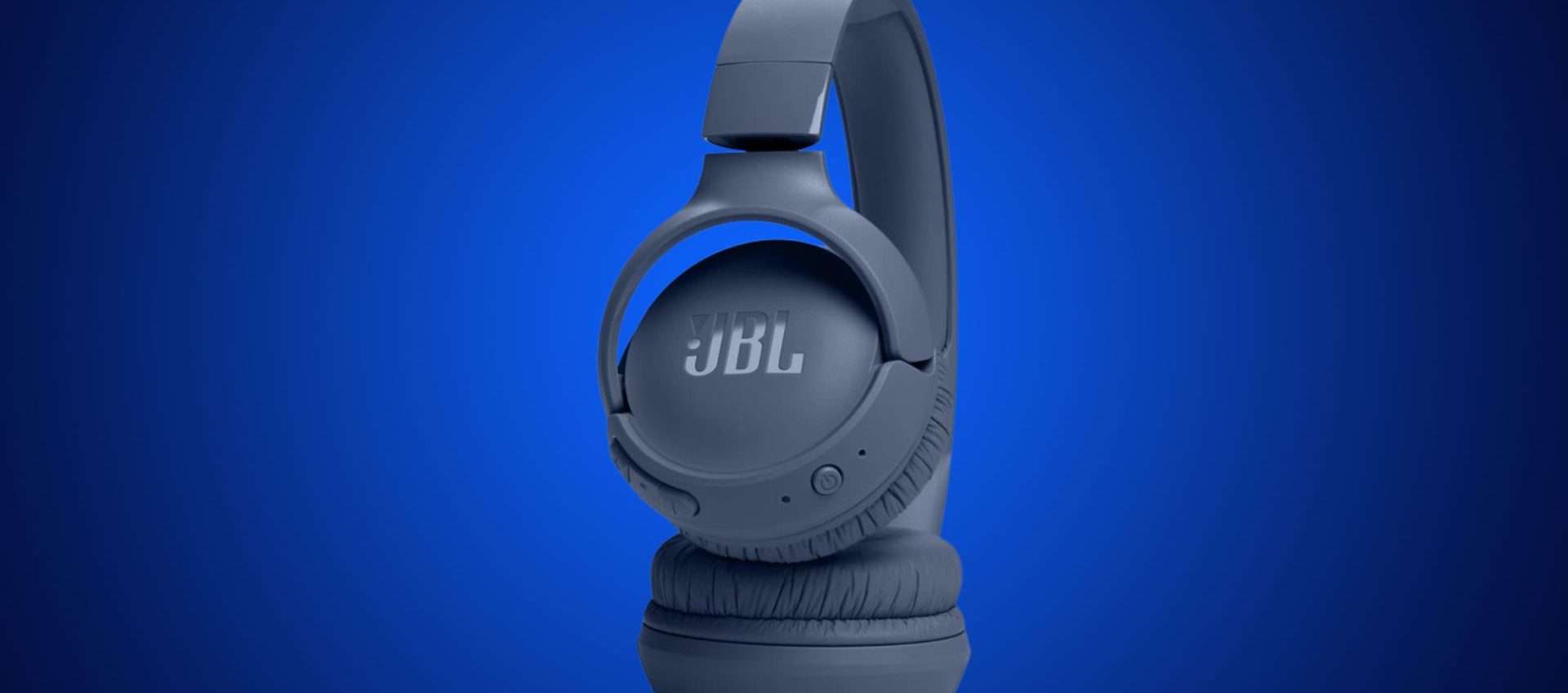 JBL Tune 520BT in offerta con il 33% di sconto: bassi potenti e autonomia assurda