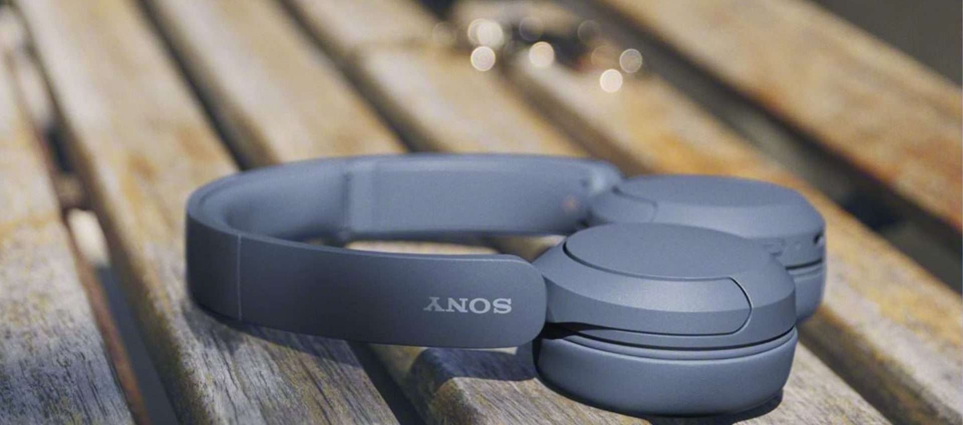 Sony WH-CH520 in offerta: il prezzo crolla del 53%, tue a meno di 33€ Sony WH-CH520 in offerta: il prezzo crolla del 53%, tue a meno di 33€