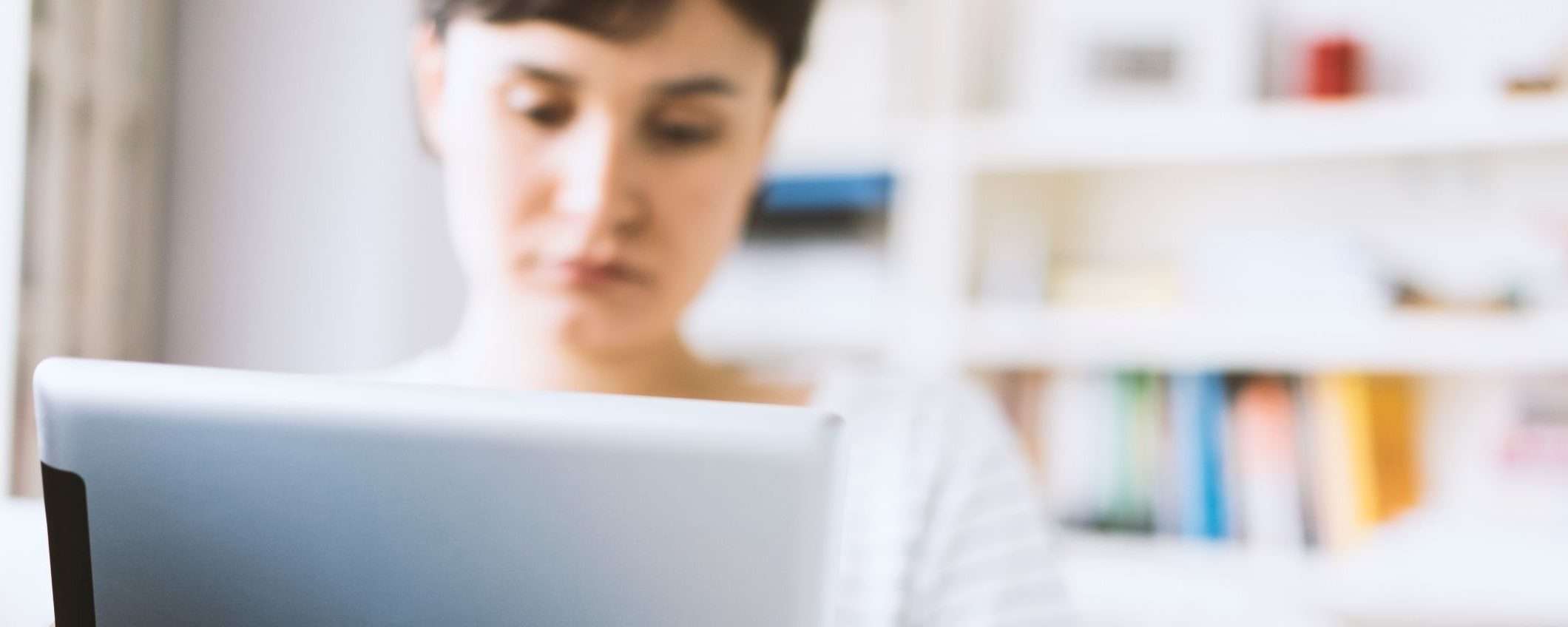 Con la fibra di Vodafone navighi senza limiti a 24,90€ al mese Con la fibra di Vodafone navighi senza limiti a 24,90€ al mese