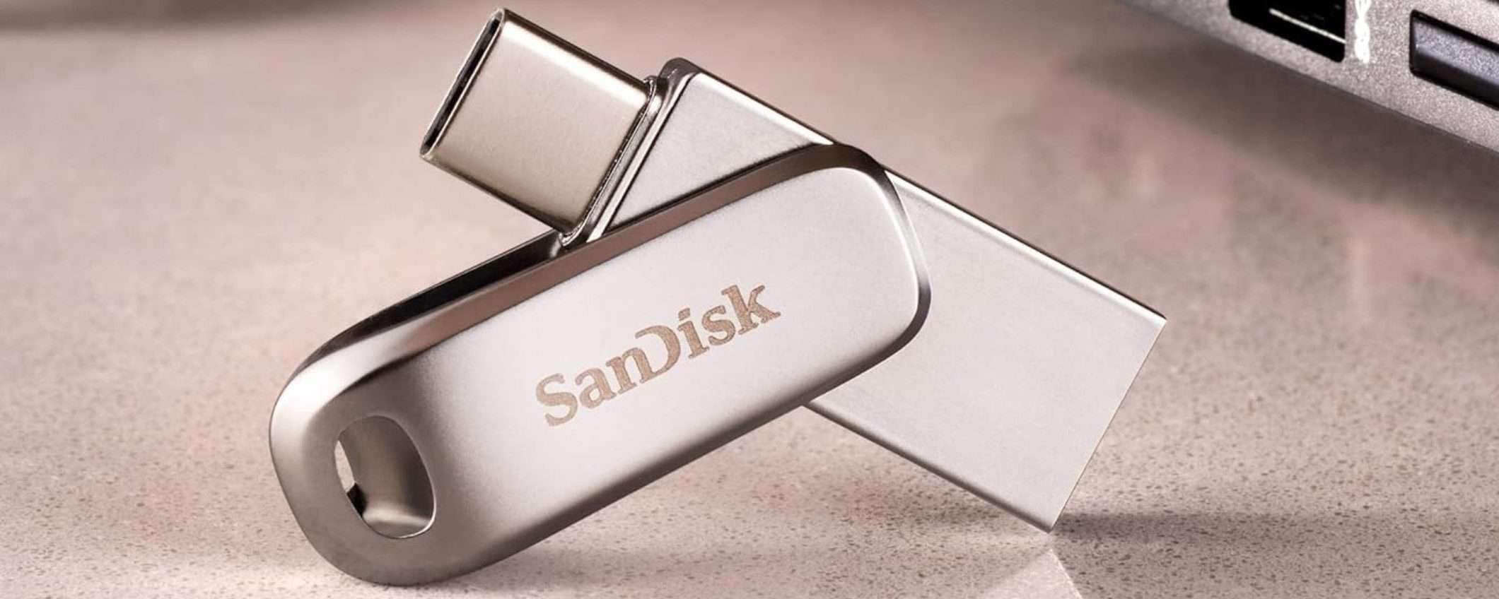 SanDisk SHOCK su Amazon: chiavetta 2 in 1 ultra veloce a 12€ (128GB) SanDisk SHOCK su Amazon: chiavetta 2 in 1 ultra veloce a 12€ (128GB)