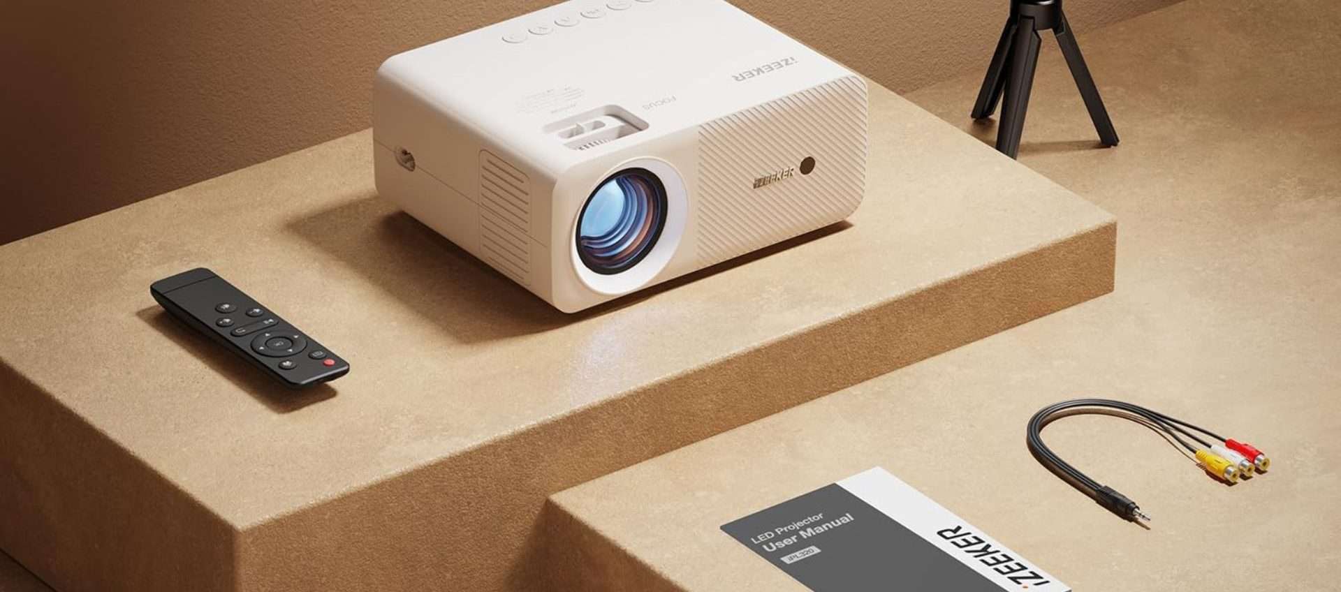 Proiettore portatile in offerta, prezzo bomba: lo paghi solo 65€ Proiettore portatile in offerta, prezzo bomba: lo paghi solo 65€