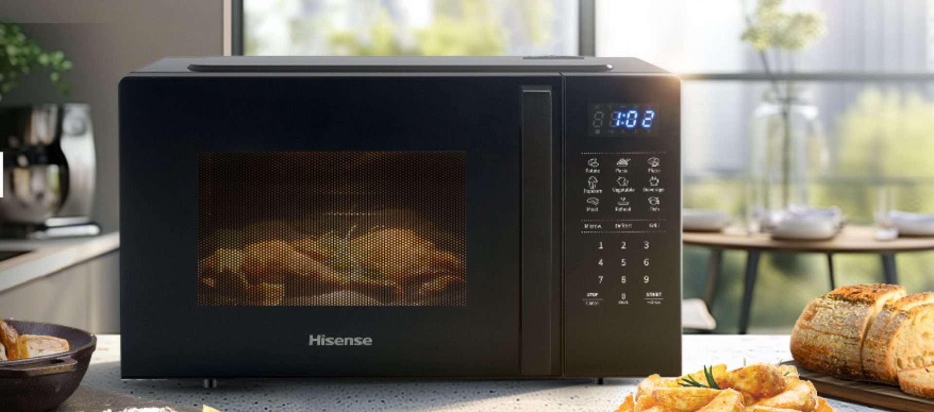 Microonde Hisense in offerta a meno di 100€: c'è anche la funzione grill