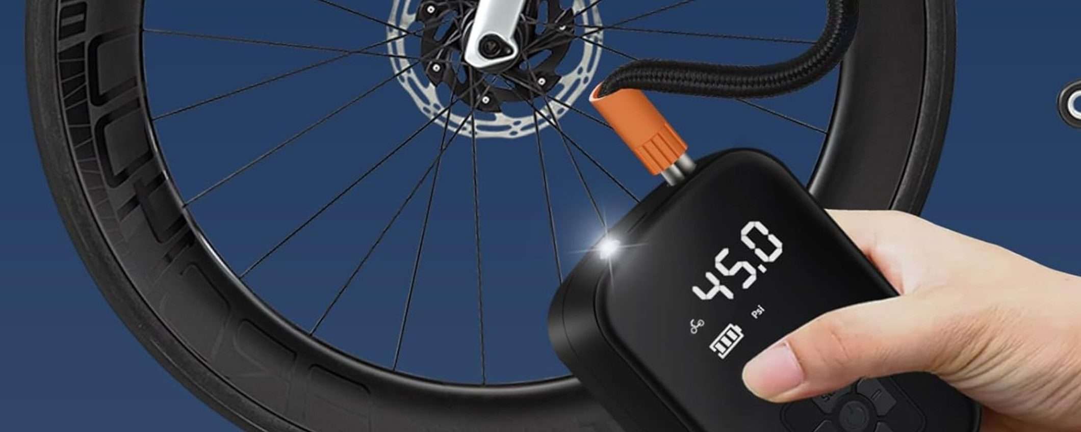 Mini compressore aria per auto e bici: ti bastano 22,78€ in SCONTO su Amazon