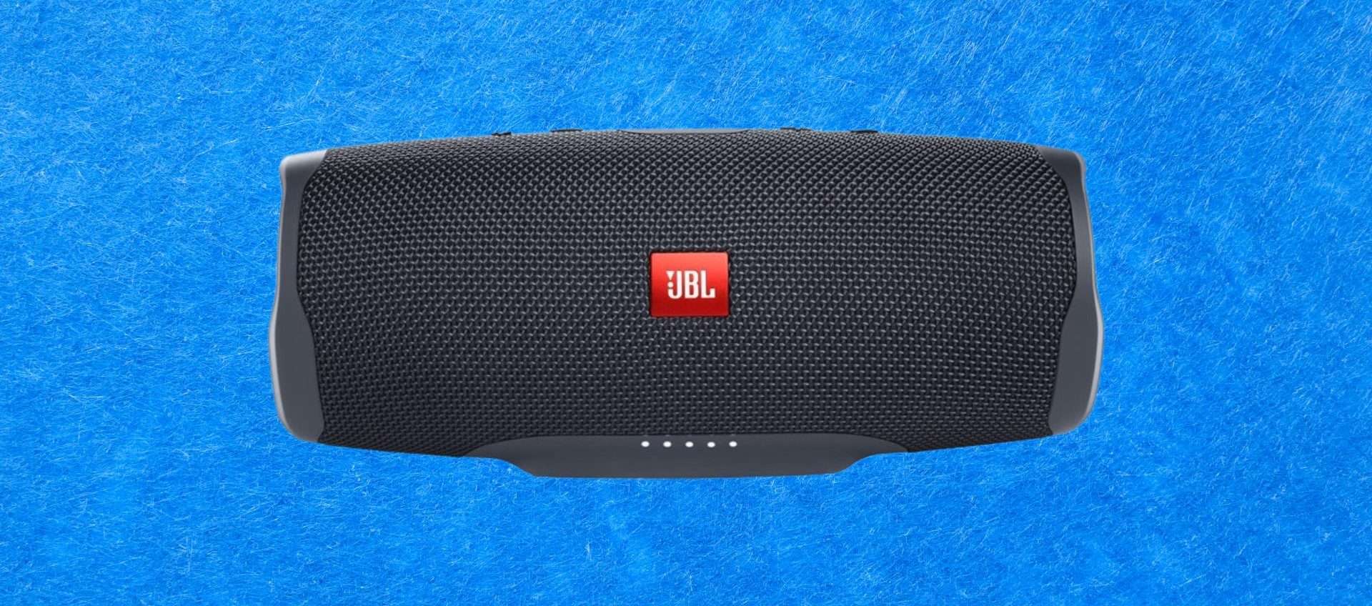 JBL Charge Essential 2: audio potentissimo e lo puoi usare per ricaricare il telefono JBL Charge Essential 2: audio potentissimo e lo puoi usare per ricaricare il telefono