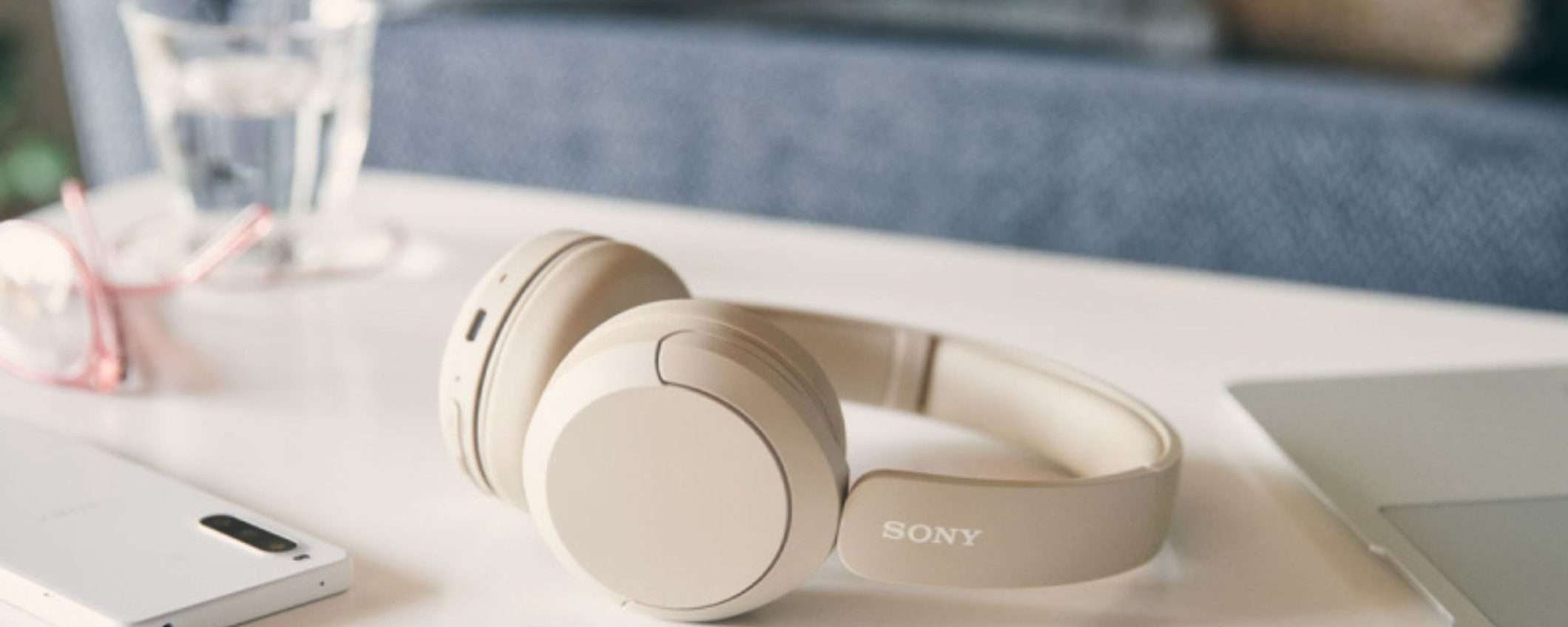 Ecco le cuffie Sony che DEVI AVERE: 50 ore di autonomia e 51% di sconto SHOCK Ecco le cuffie Sony che DEVI AVERE: 50 ore di autonomia e 51% di sconto SHOCK