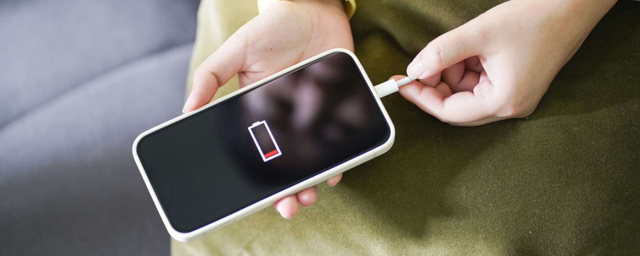 iOS 18 ti dirà che ore sono anche se la batteria è scarica iOS 18 ti dirà che ore sono anche se la batteria è scarica