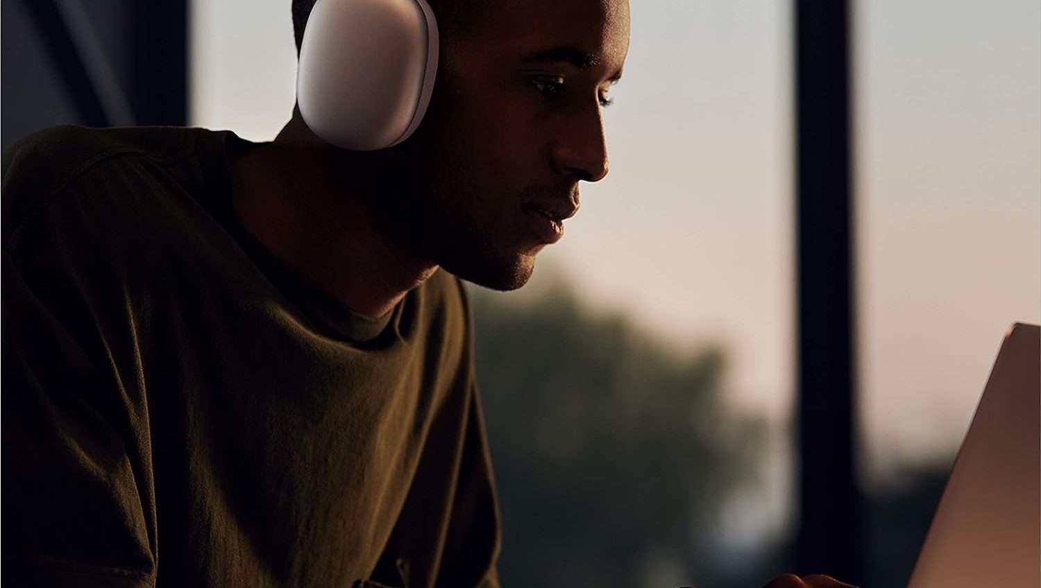 Apple AirPods Max, finalmente in offerta a prezzo bomba: le puoi anche pagare a rate Apple AirPods Max, finalmente in offerta a prezzo bomba: le puoi anche pagare a rate