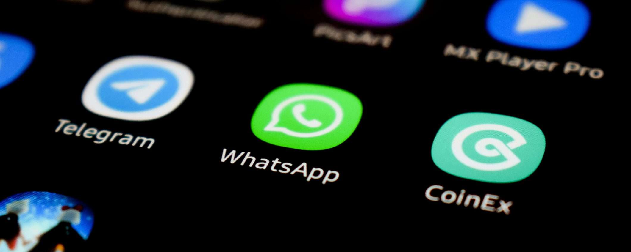 WhatsApp, la trascrizione dei messaggi vocali arriva anche per Android WhatsApp, la trascrizione dei messaggi vocali arriva anche per Android