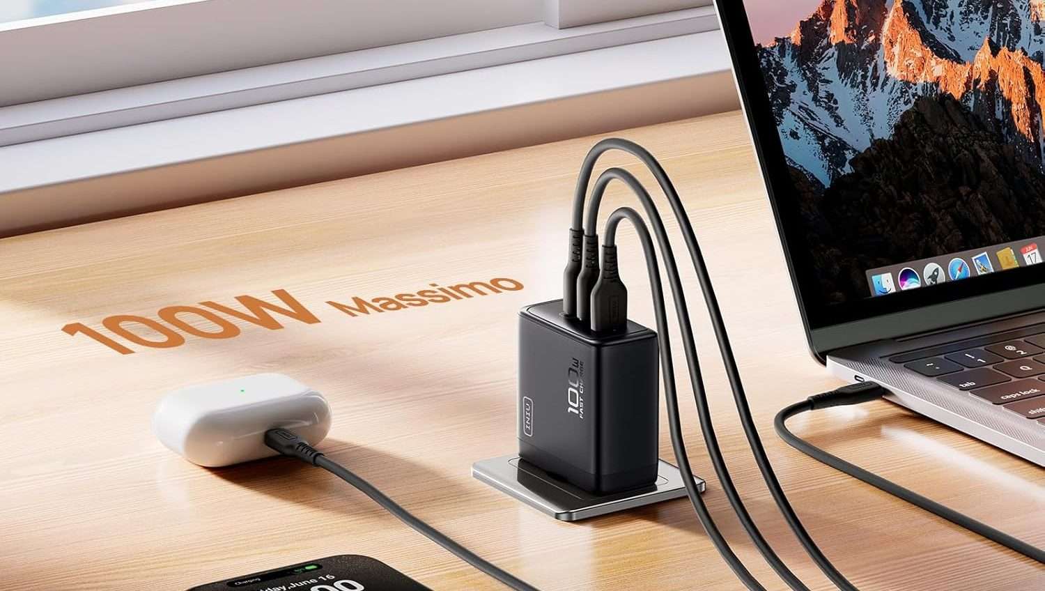 Caricatore da 100W in super offerta: ricarica laptop e smartphone in pochissimo tempo Caricatore da 100W in super offerta: ricarica laptop e smartphone in pochissimo tempo