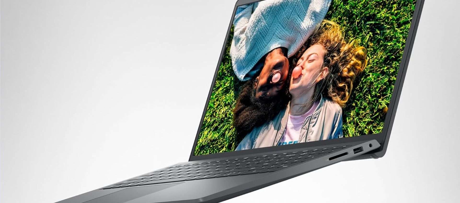 Dell Inspiron 15 3520: Intel Core i5 e 16 GB di RAM a un prezzo imperdibile Dell Inspiron 15 3520: Intel Core i5 e 16 GB di RAM a un prezzo imperdibile