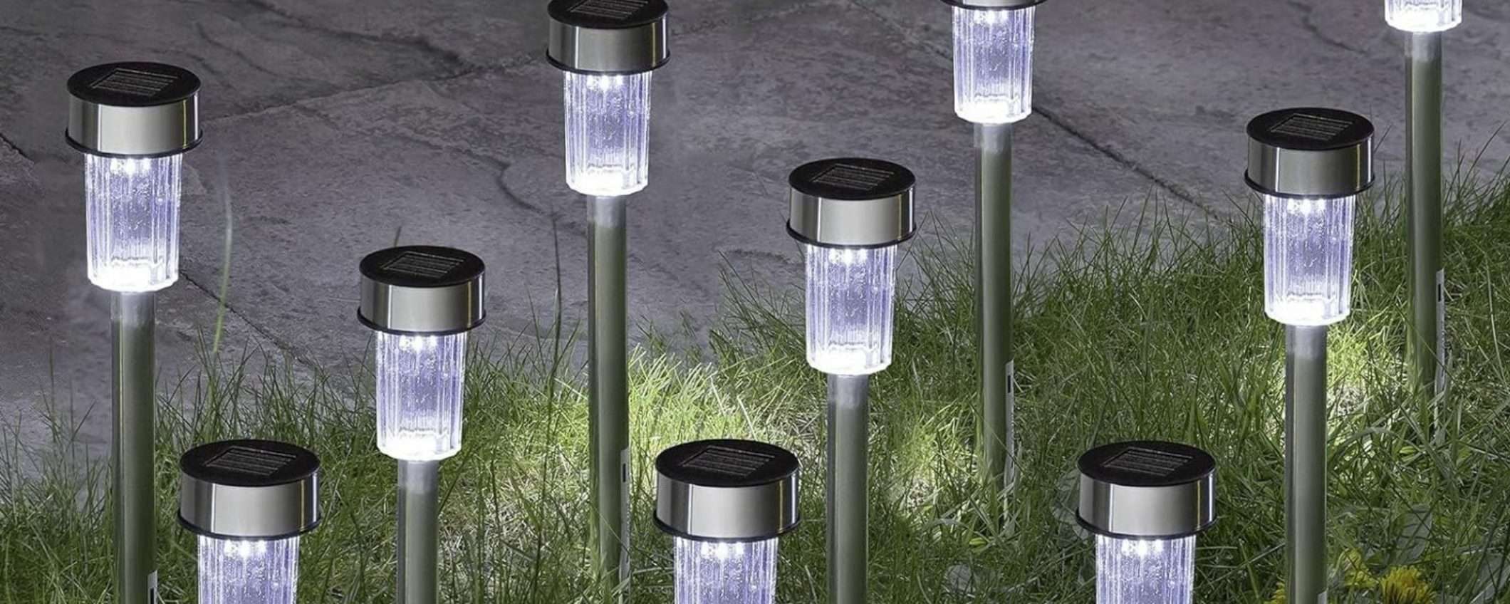 Luce solare a 1,65€ su Amazon: paletti per il terreno INCLUSI (promo scorta) Luce solare a 1,65€ su Amazon: paletti per il terreno INCLUSI (promo scorta)