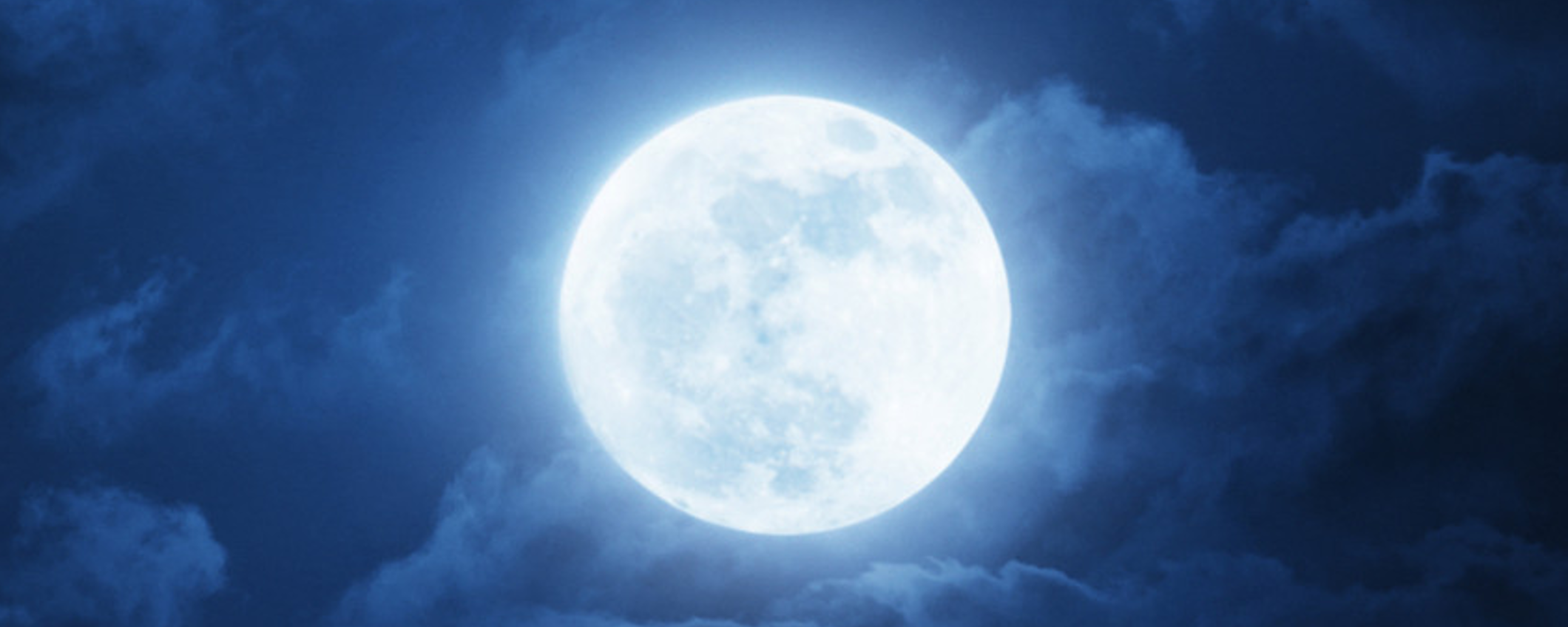 Superluna blu dello Storione, lunedì 19 agosto: a che ora vederla Superluna blu dello Storione, lunedì 19 agosto: a che ora vederla