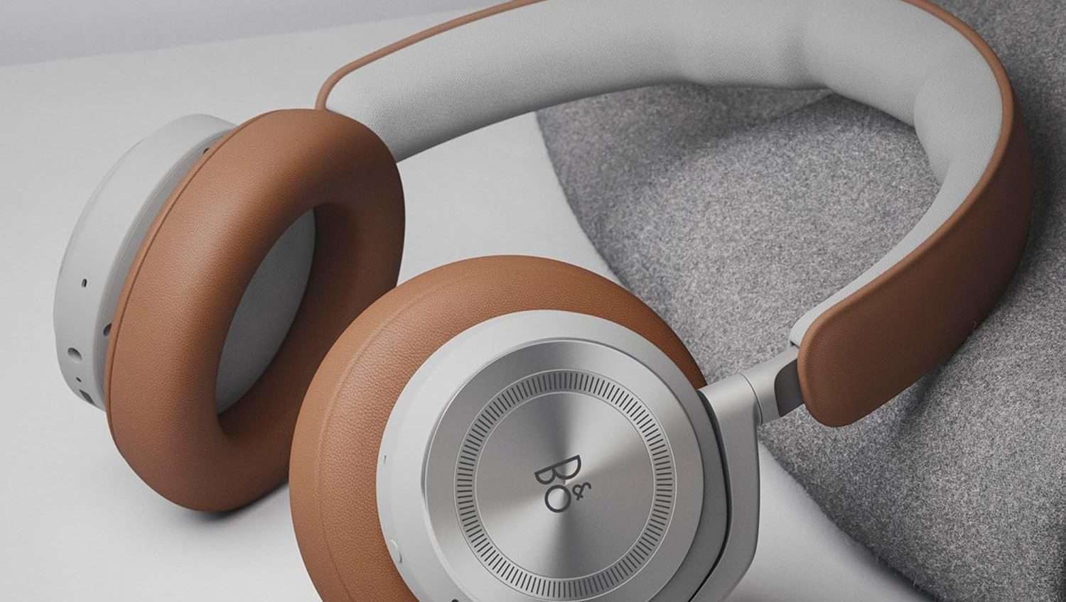 Bang & Olufsen Beoplay HX in offerta su Amazon: lusso sfrenato e qualità imbattibile Bang & Olufsen Beoplay HX in offerta su Amazon: lusso sfrenato e qualità imbattibile