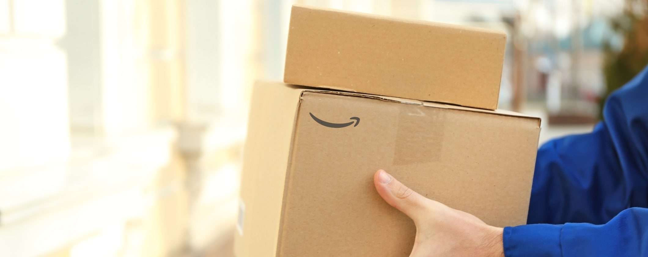 Attenzione al finto pacco Amazon: la truffa consegnata a casa dal corriere