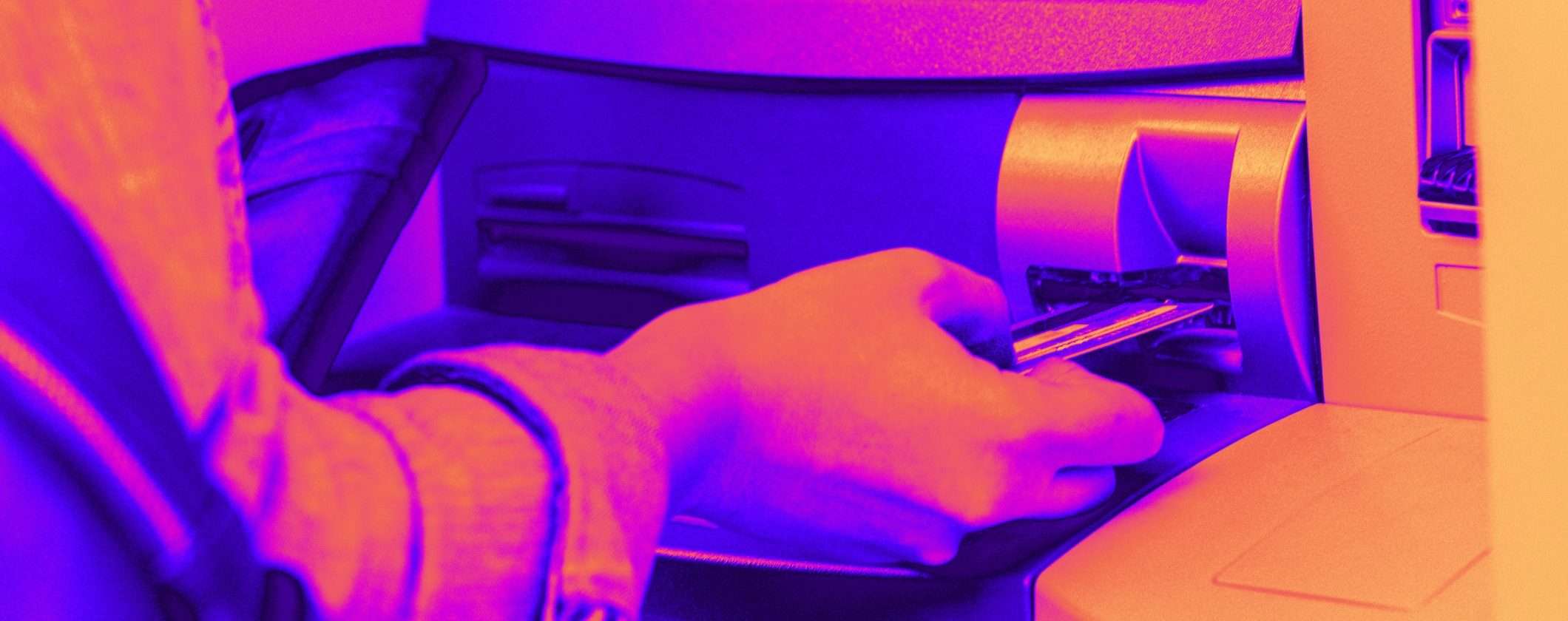 Bancomat: ora ti rubano denaro con il telefono Bancomat: ora ti rubano denaro con il telefono
