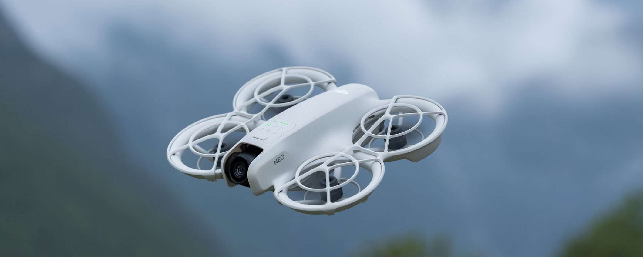 DJI Neo: ecco il drone ultra leggero ed economico che sfrutta l'AI DJI Neo: ecco il drone ultra leggero ed economico che sfrutta l'AI