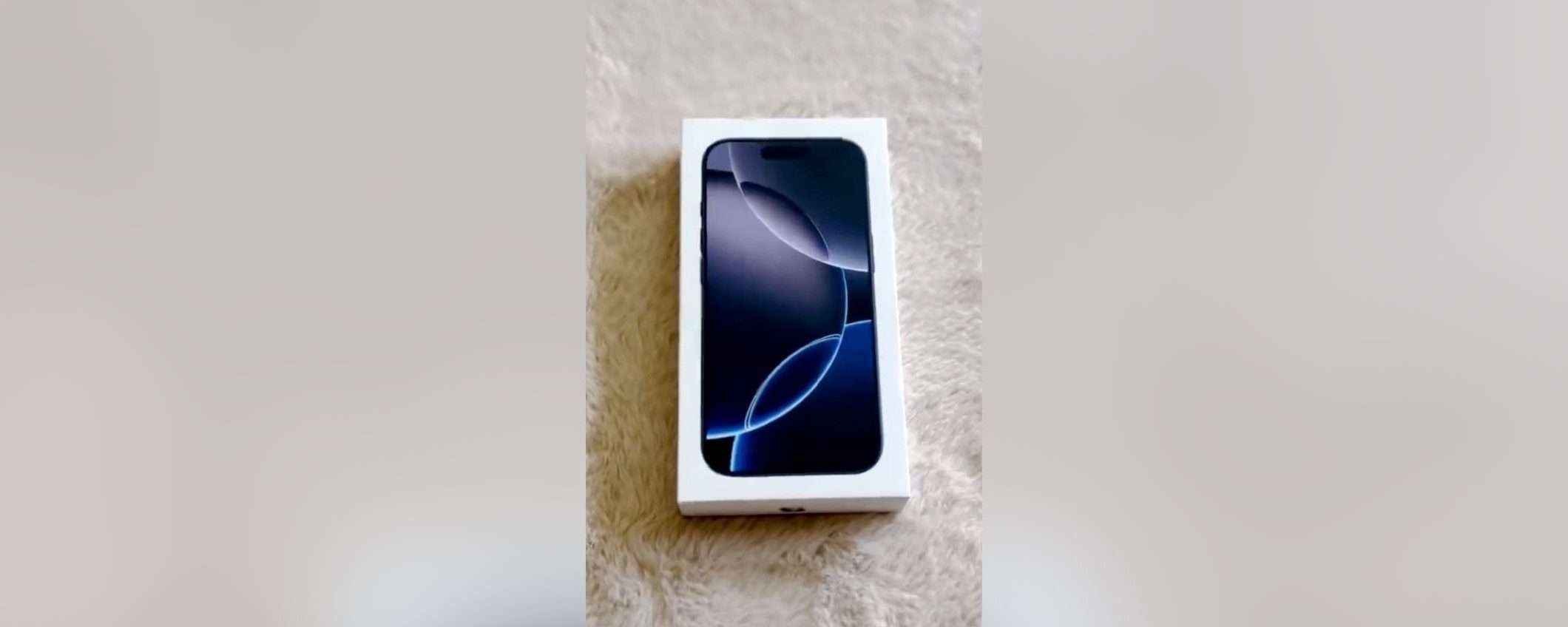 iPhone 16 Pro, eccolo: il primo video unboxing trapela online iPhone 16 Pro, eccolo: il primo video unboxing trapela online