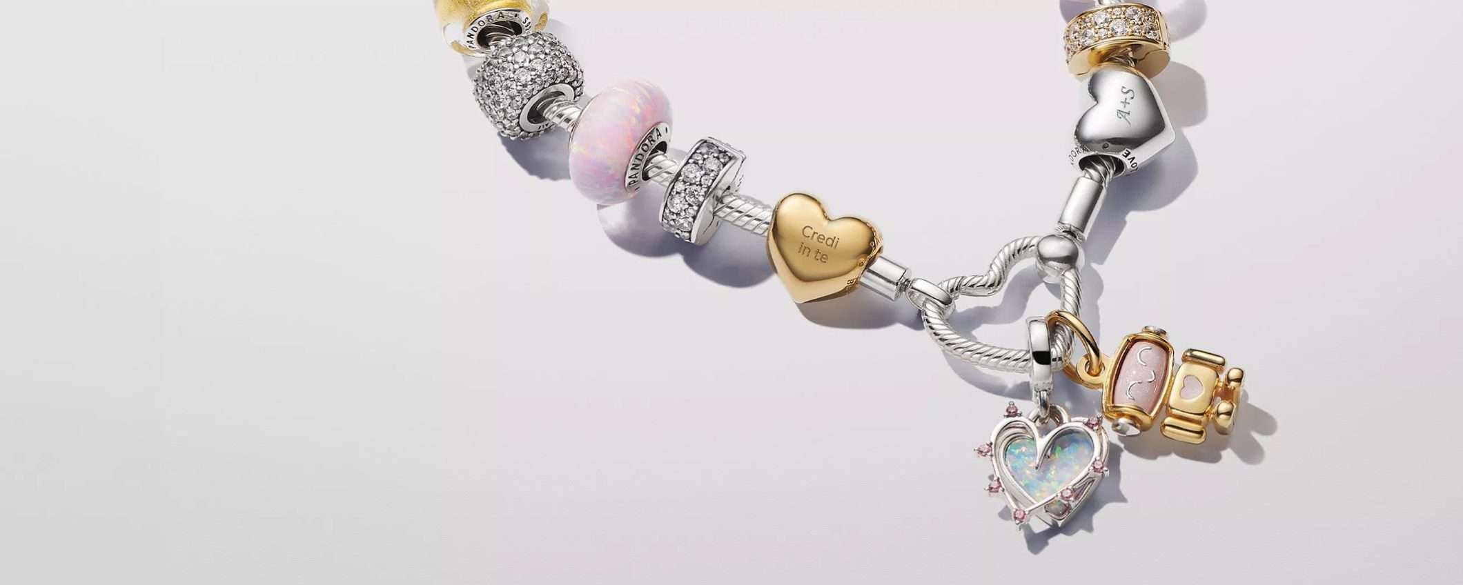 Pandora: per ogni acquisto da 59€ ricevi un gioiello al 50% di sconto Pandora: per ogni acquisto da 59€ ricevi un gioiello al 50% di sconto
