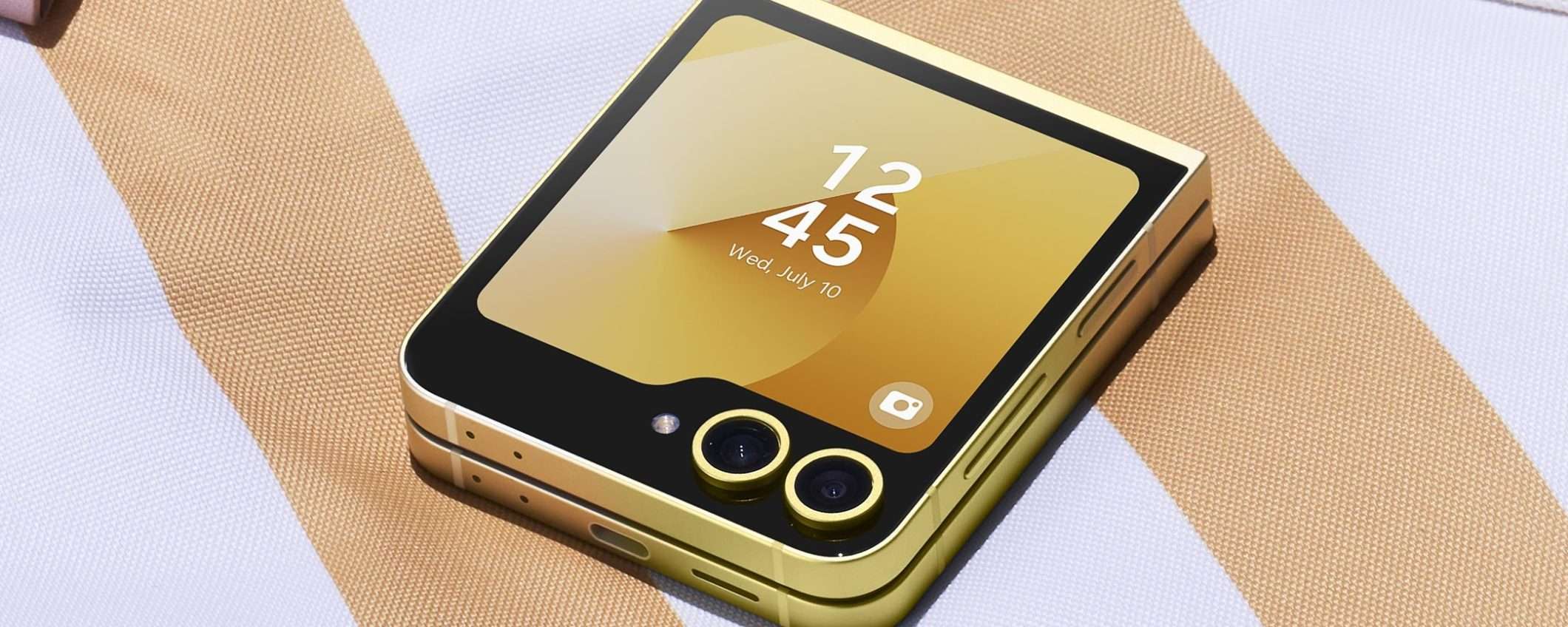 Samsung Galaxy Z Flip 6 in offerta con oltre il 50% di sconto: ora è imperdibile Samsung Galaxy Z Flip 6 in offerta con oltre il 50% di sconto: ora è imperdibile