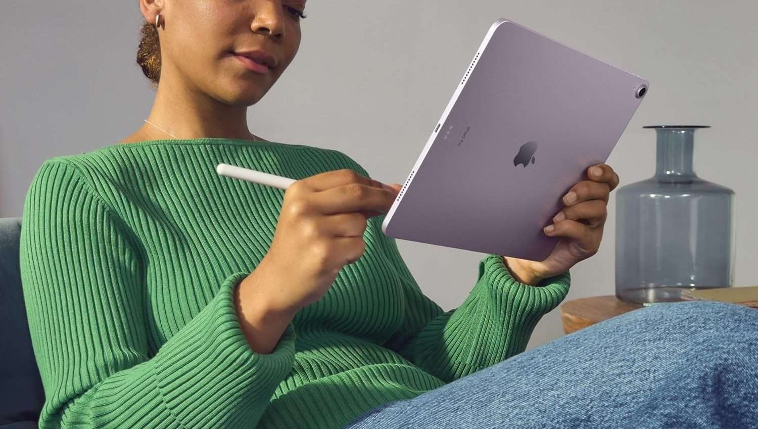 Apple iPad Air da 13 pollici, mai così conveniente: tutta la potenza del chip M2 Apple iPad Air da 13 pollici, mai così conveniente: tutta la potenza del chip M2