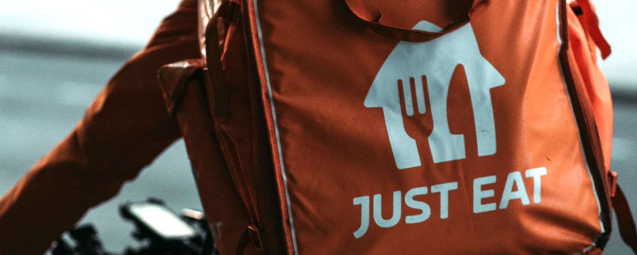 Just Eat, ordina i tuoi piatti preferiti con il 50% di sconto: solo in queste città Just Eat, ordina i tuoi piatti preferiti con il 50% di sconto: solo in queste città