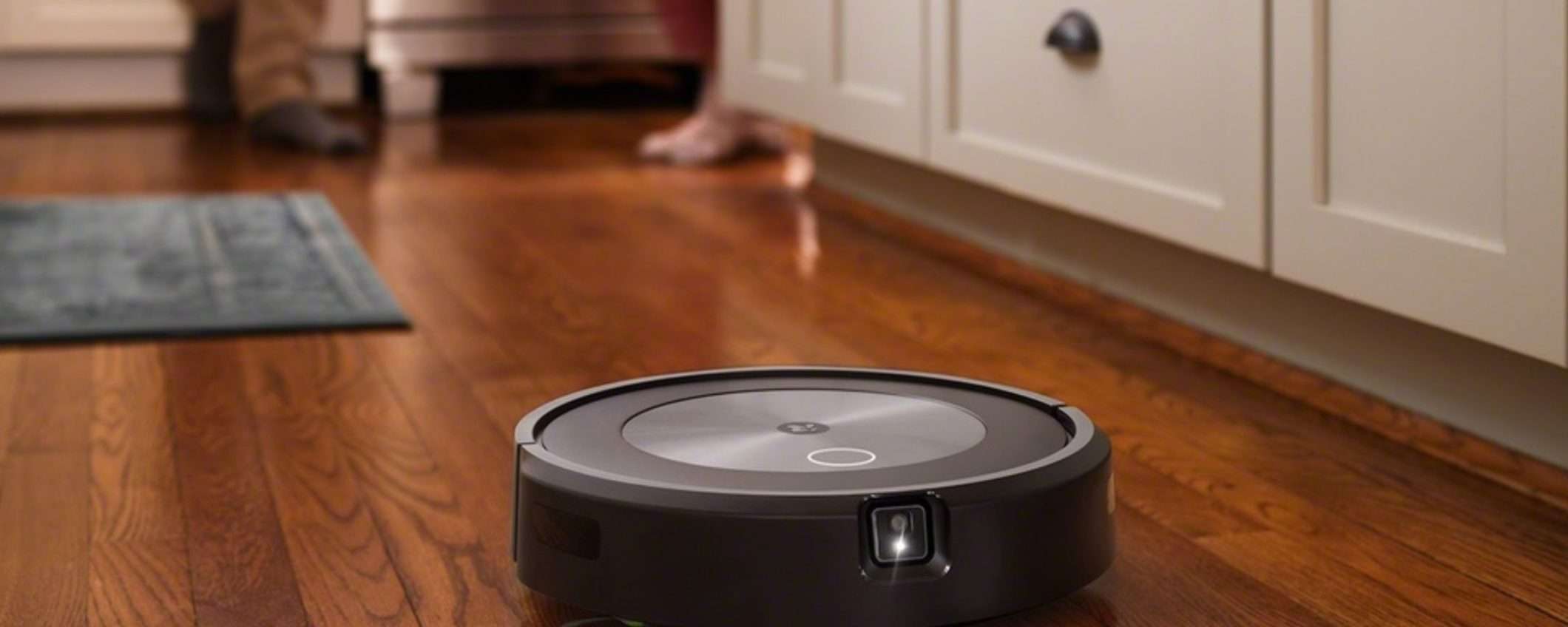 L'ECCELLENTE robot aspirapolvere multifunzione iRobot Roomba J7 crolla del 39% L'ECCELLENTE robot aspirapolvere multifunzione iRobot Roomba J7 crolla del 39%