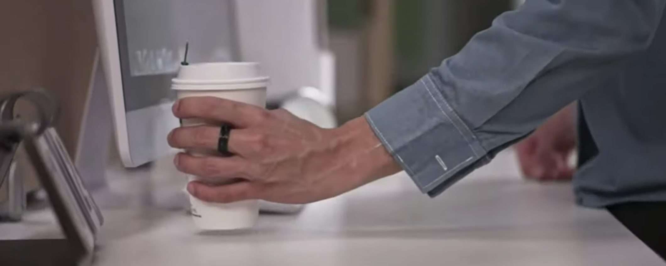 Anche OPPO pronta a salire sul carro degli smart ring? Spunta il brevetto Anche OPPO pronta a salire sul carro degli smart ring? Spunta il brevetto