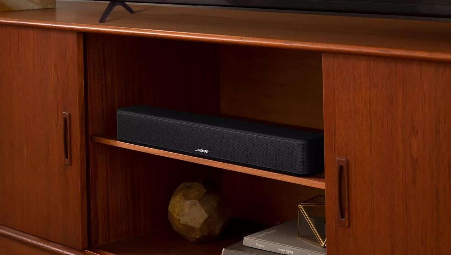 Bose Solo Soundbar Serie 2 in offerta: design compatto e qualità estrema Bose Solo Soundbar Serie 2 in offerta: design compatto e qualità estrema