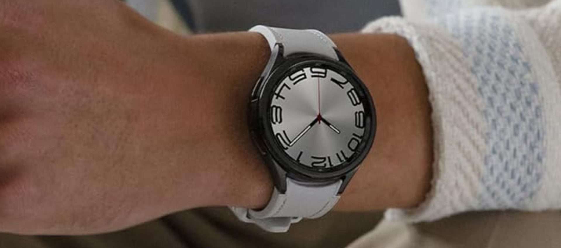 Samsung Galaxy Watch6 Classic, sconto del 45%: lo paghi meno di 250€ Samsung Galaxy Watch6 Classic, sconto del 45%: lo paghi meno di 250€