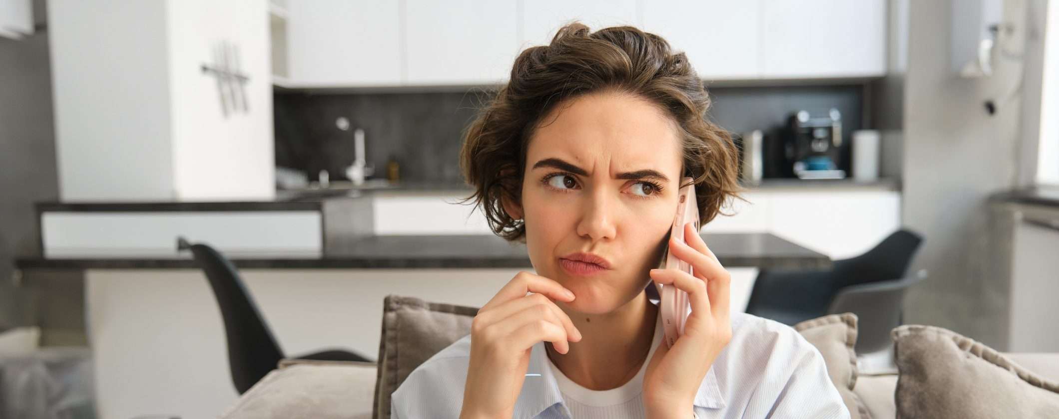 Truffe Telefoniche: si aggiornano i prefissi a cui non rispondere Truffe Telefoniche: si aggiornano i prefissi a cui non rispondere