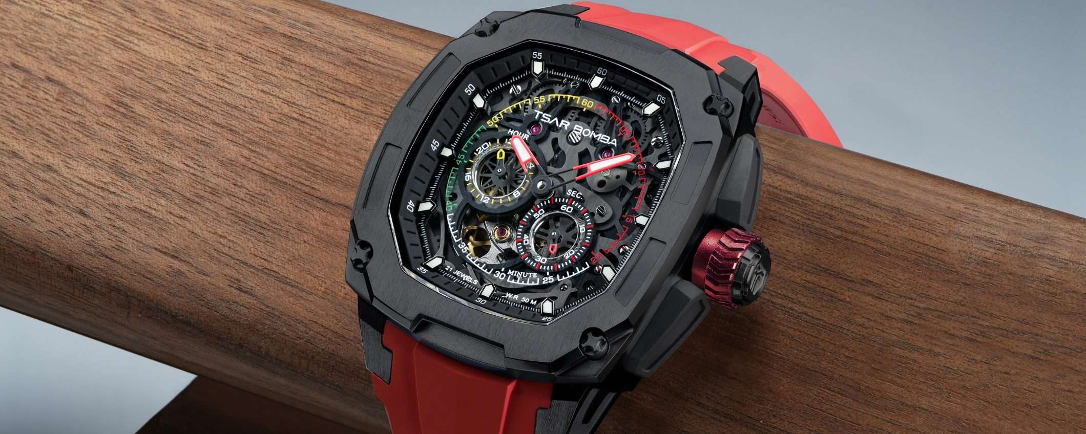 Tsar Bomba Dark Matter 1: orologio premium, meccanico e personalizzabile in SUPER OFFERTA Tsar Bomba Dark Matter 1: orologio premium, meccanico e personalizzabile in SUPER OFFERTA