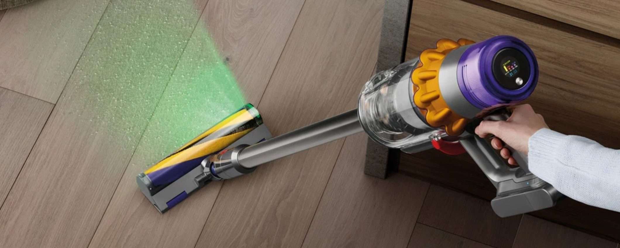 Aspirapolvere Dyson V15 Detect: occasione su eBay, 200 euro di sconto dallo store UFFICIALE Aspirapolvere Dyson V15 Detect: occasione su eBay, 200 euro di sconto dallo store UFFICIALE