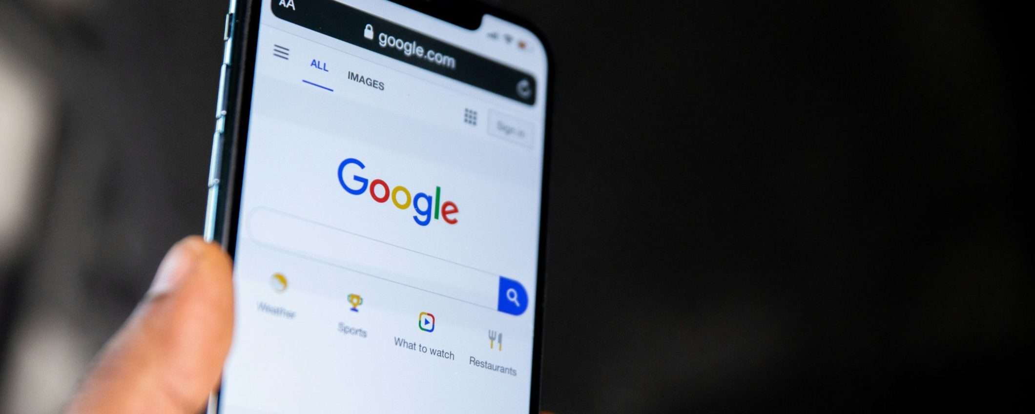 Google Search, la modalità con Intelligenza Artificiale si mostra nei primi test Google Search, la modalità con Intelligenza Artificiale si mostra nei primi test