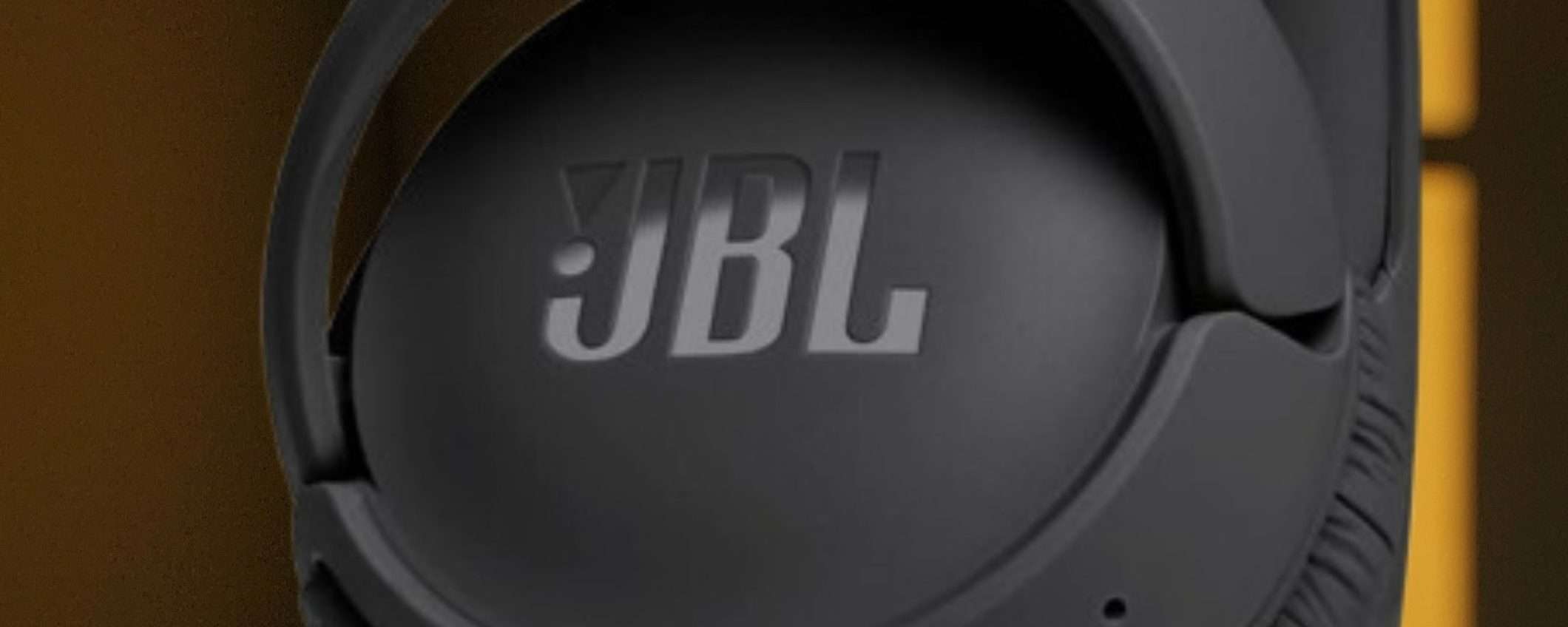 JBL da 7,99€ su Amazon: lo SVUOTATUTTO a tempo del weekend è mozzafiato