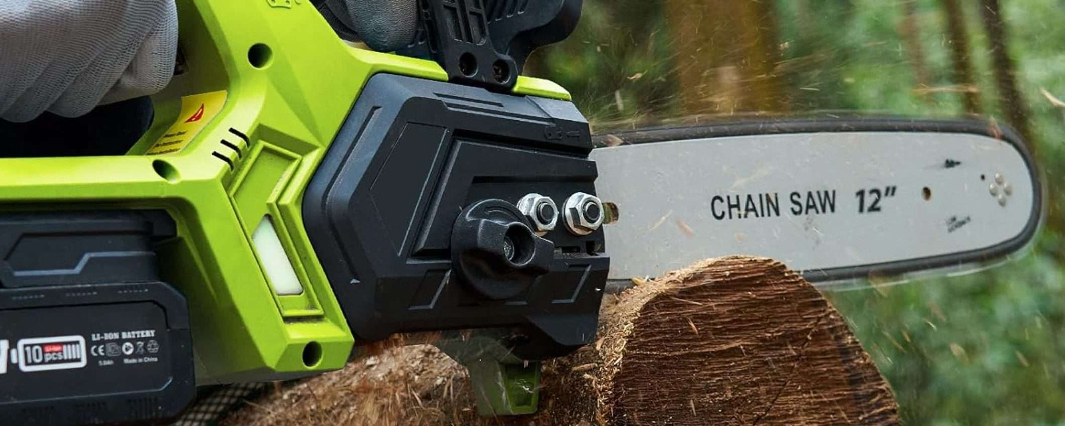 Motosega a batteria 1200W con attrezzi in OFFERTA LAMPO su Amazon (-29%) Motosega a batteria 1200W con attrezzi in OFFERTA LAMPO su Amazon (-29%)