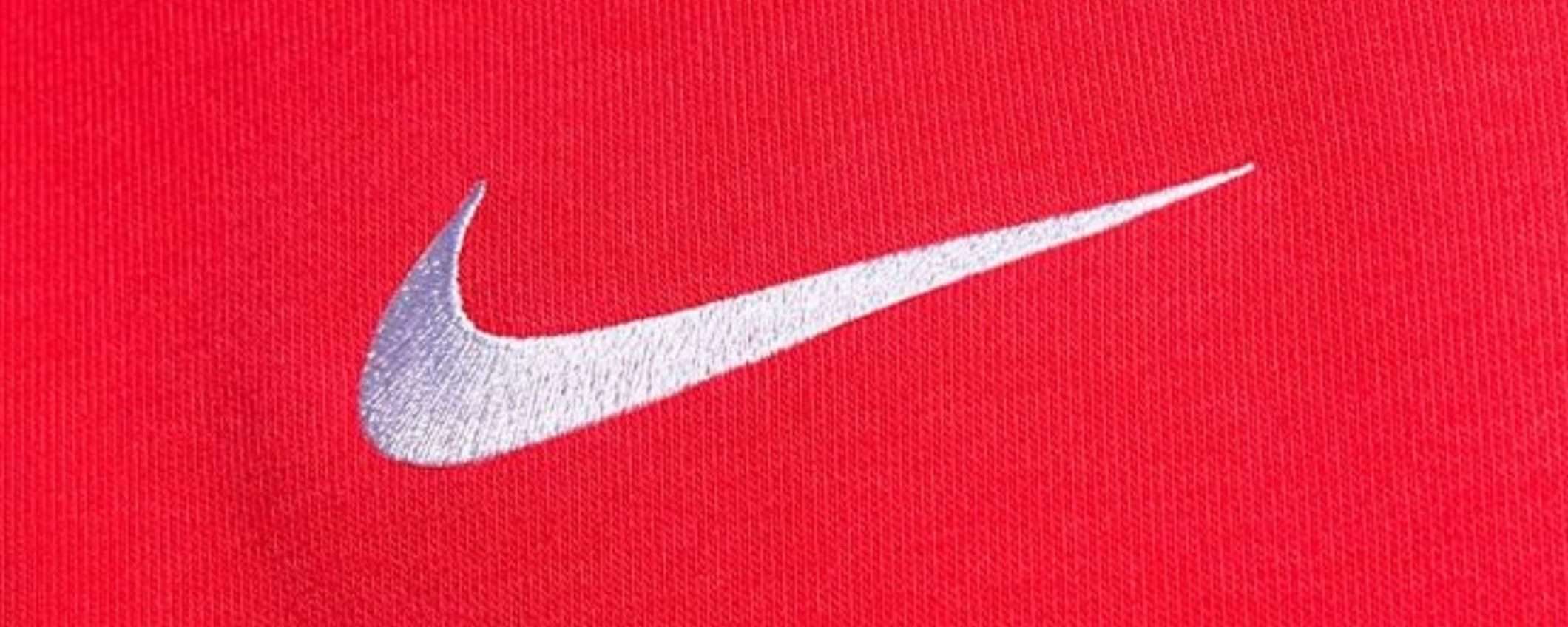 Nike SVUOTA LOCALI di marzo su Amazon: occasioni frizzanti da 11,99€ Nike SVUOTA LOCALI di marzo su Amazon: occasioni frizzanti da 11,99€