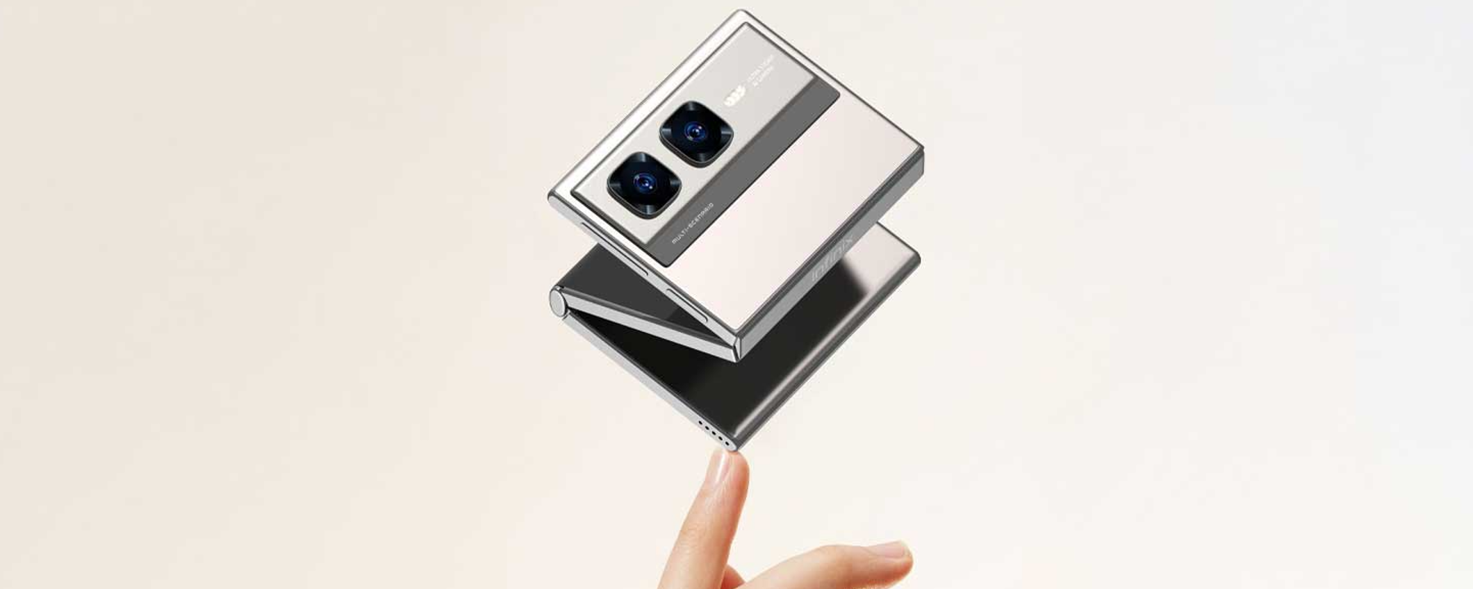Come sarebbero i Samsung Galaxy Z Flip se si piegassero in 3? Come sarebbero i Samsung Galaxy Z Flip se si piegassero in 3?