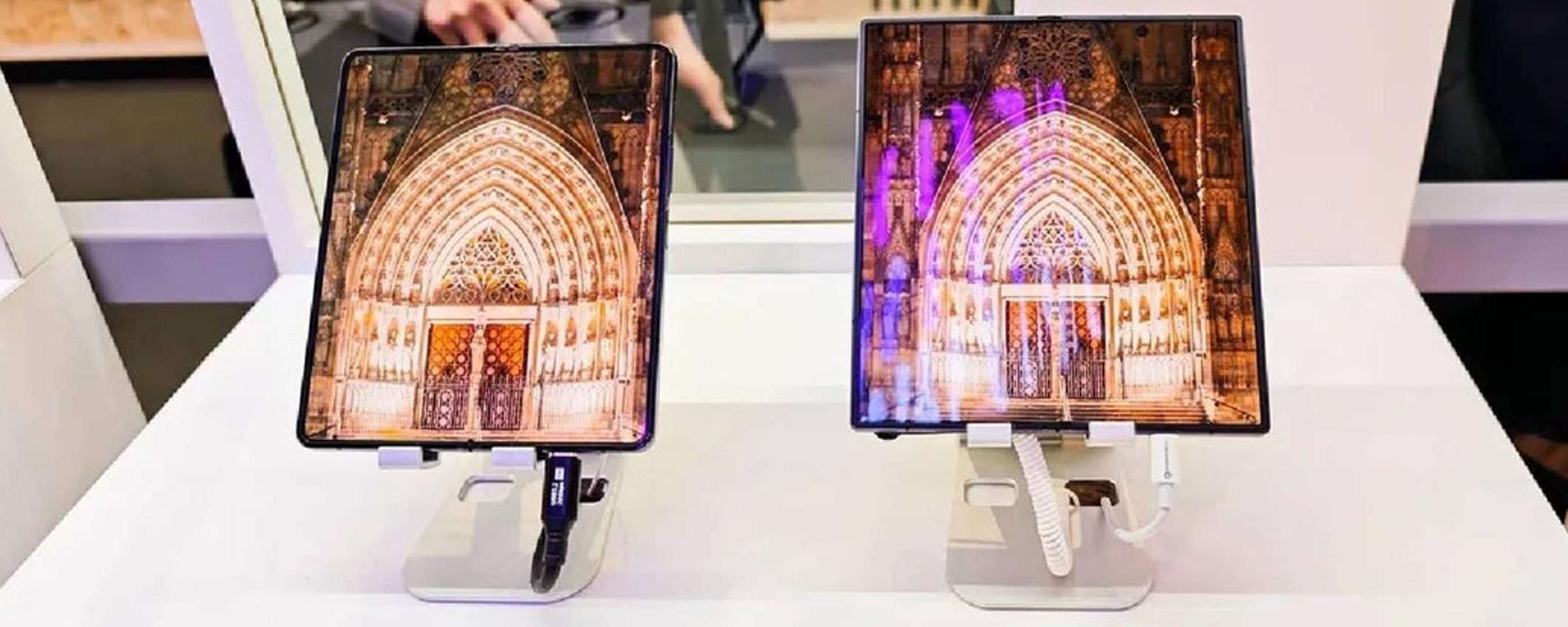 Samsung ha già spoilerato il display del Fold 7 accanto al Fold 6? Samsung ha già spoilerato il display del Fold 7 accanto al Fold 6?