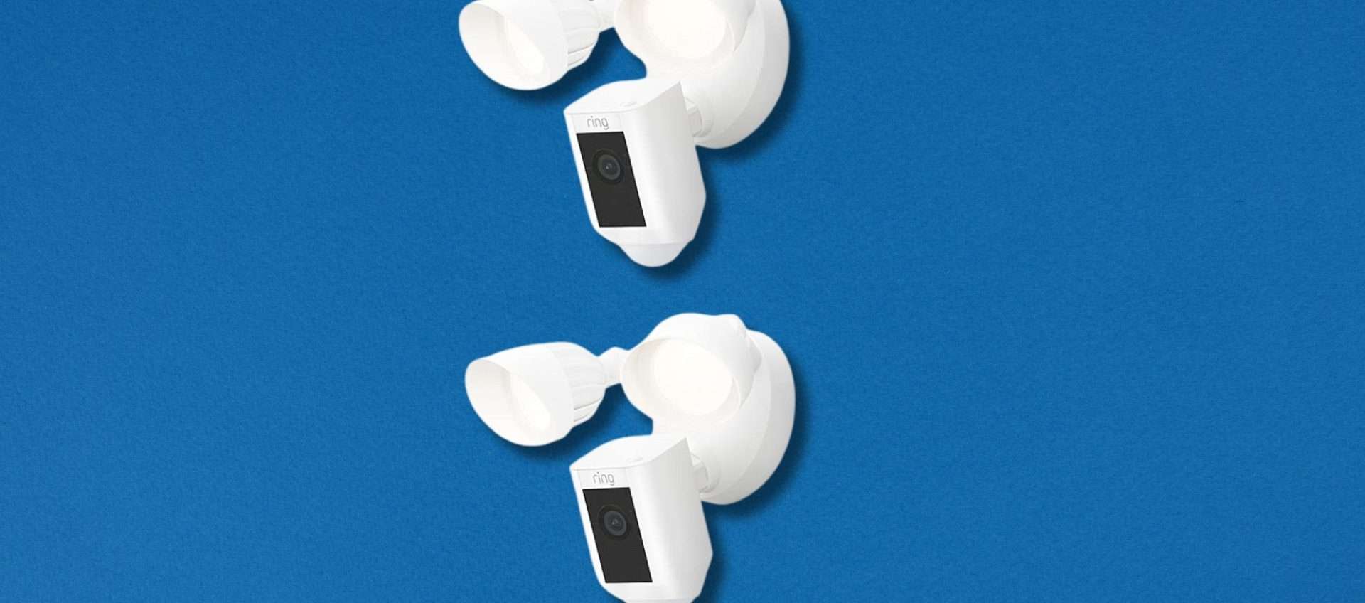 Ring Floodlight Cam Wired Plus: doppia sicurezza in offerta a prezzo WOW