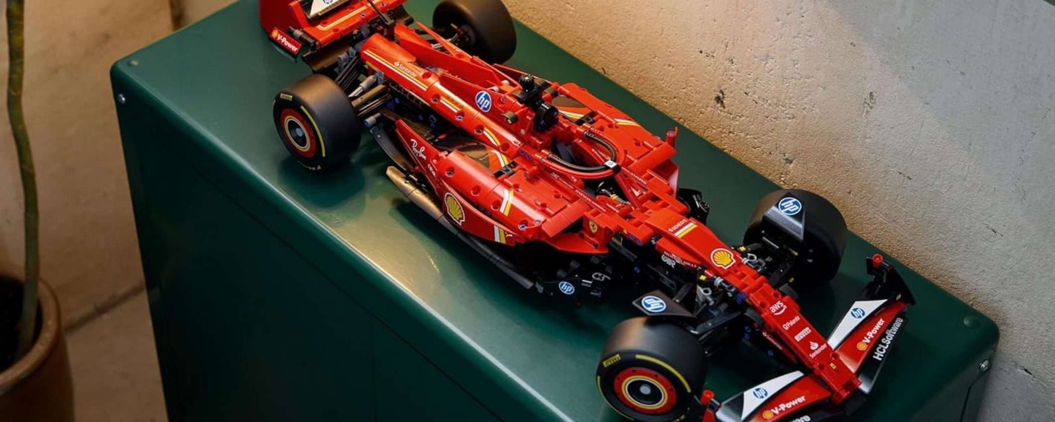 Il set LEGO F1 Ferrari SF-24 in scala 1:8 in sconto al MINIMO STORICO (-20%) Il set LEGO F1 Ferrari SF-24 in scala 1:8 in sconto al MINIMO STORICO (-20%)