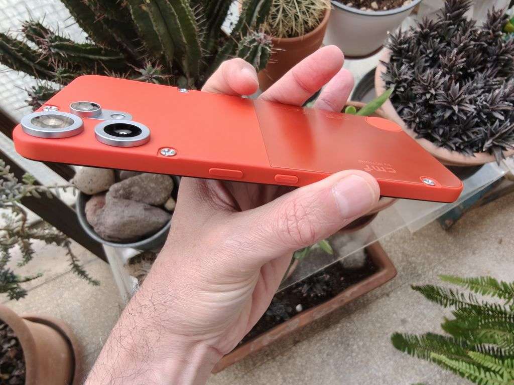 cmf phone 2 spessore