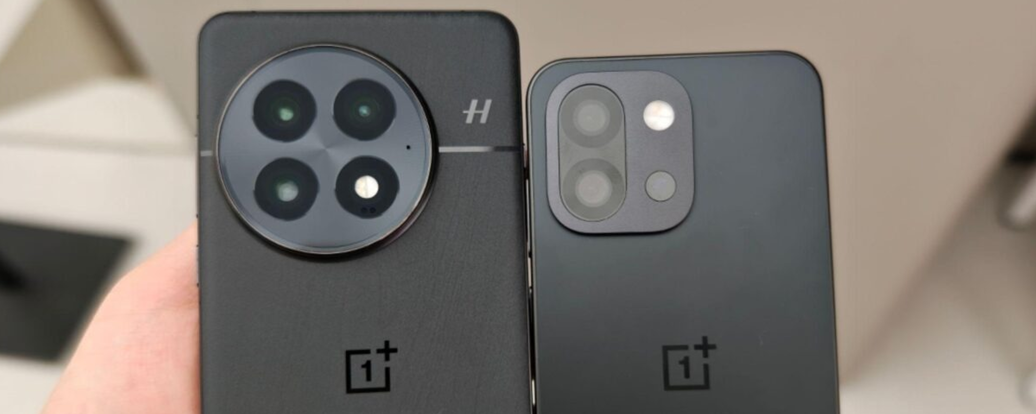OnePlus 13T ha il suo perché di fianco a OnePlus 13 nelle ultime foto