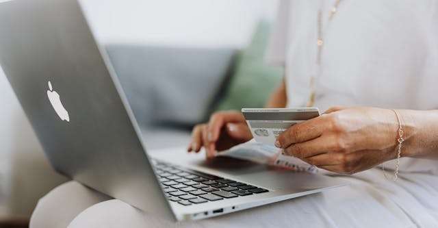 Shopping online senza sorprese: come evitare truffe su grandi piattaforme come Temu