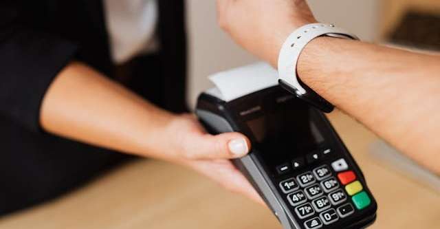 Google Wallet vs Apple Wallet