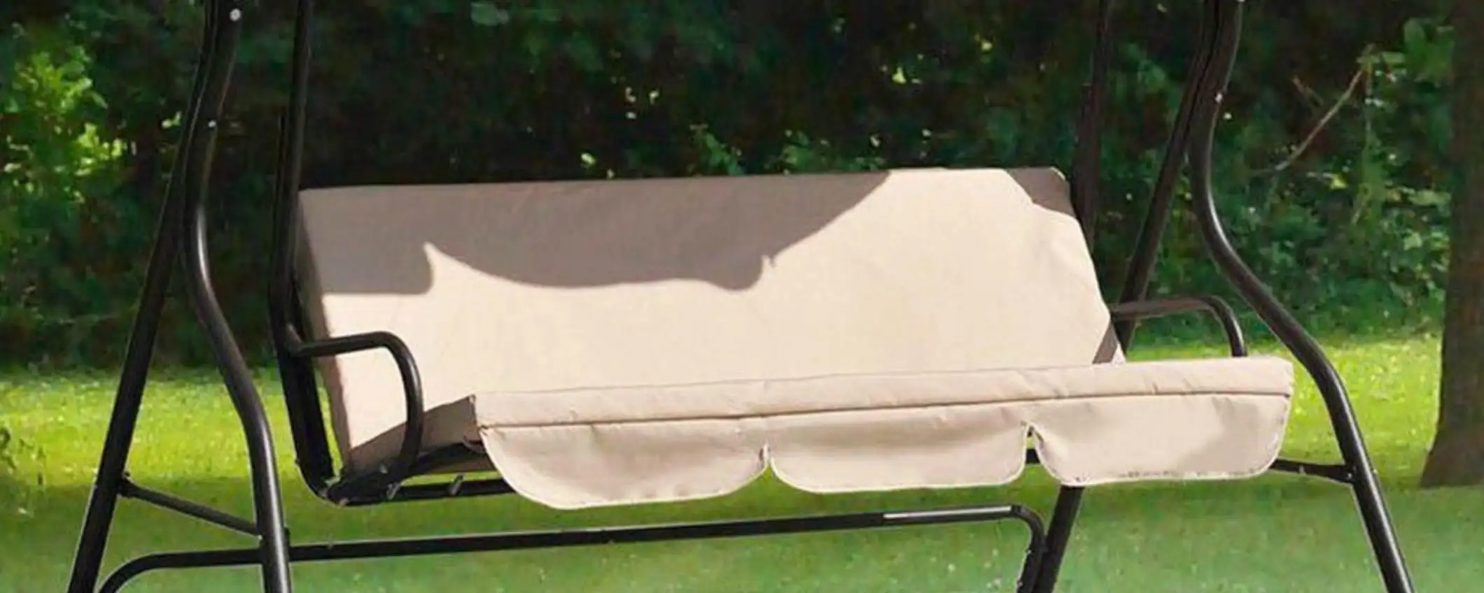 Dondolo 3 posti a 79€: l'offerta SHOCK per il giardino finirà subito Dondolo 3 posti a 79€: l'offerta SHOCK per il giardino finirà subito