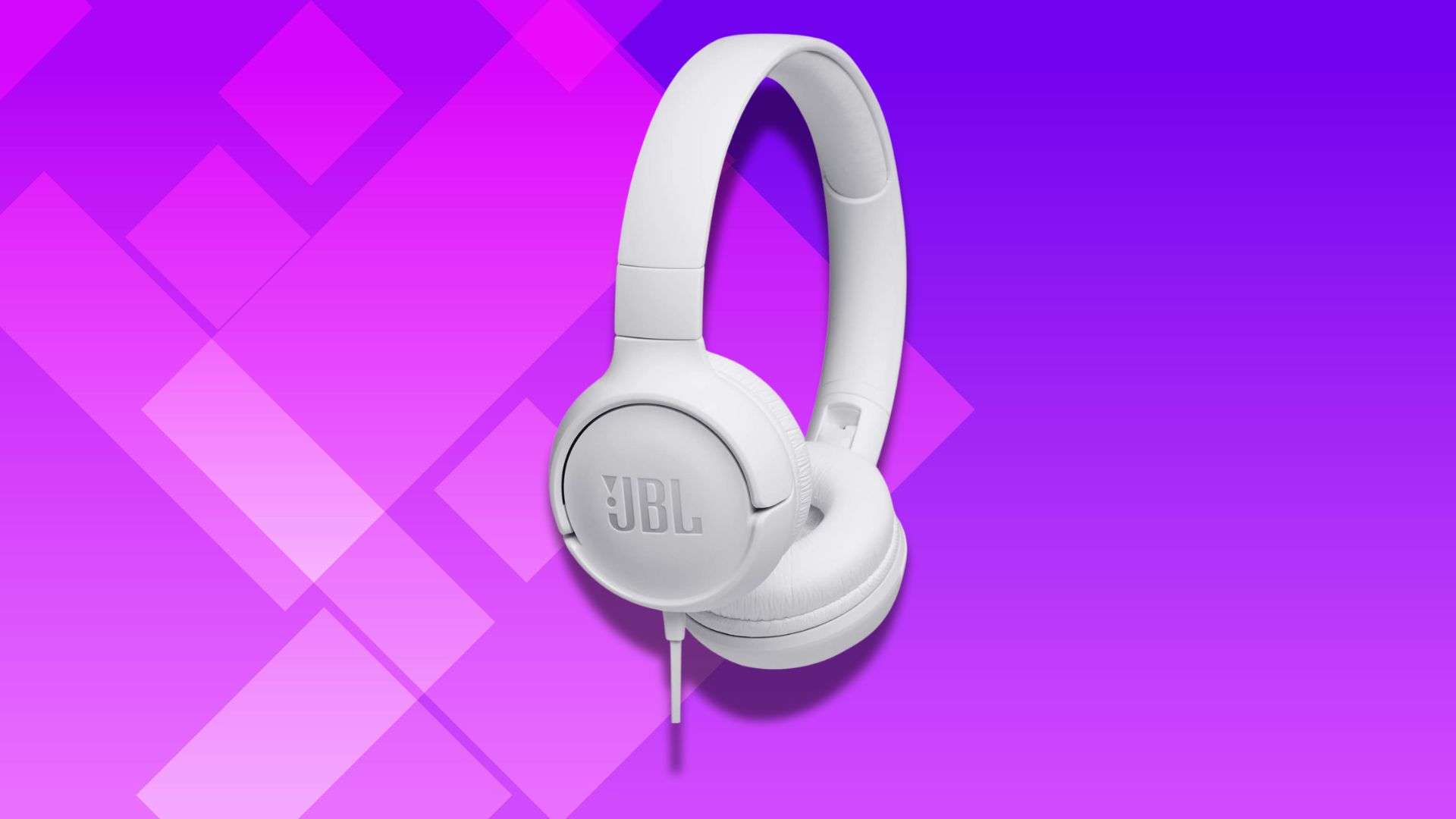 JBL Tune 500 in offerta a meno di 20€: qualità e comfort sorprendenti