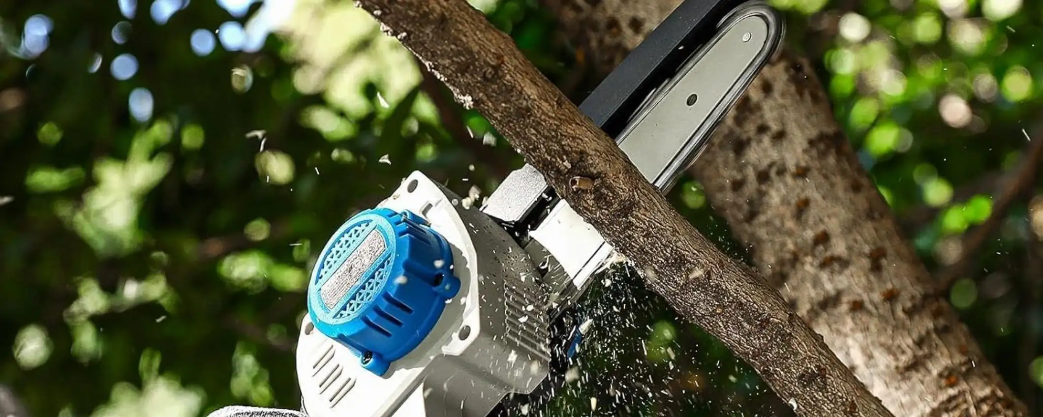 Mini motosega elettrica senza fili a soli 29,59 euro: occasione Amazon Mini motosega elettrica senza fili a soli 29,59 euro: occasione Amazon