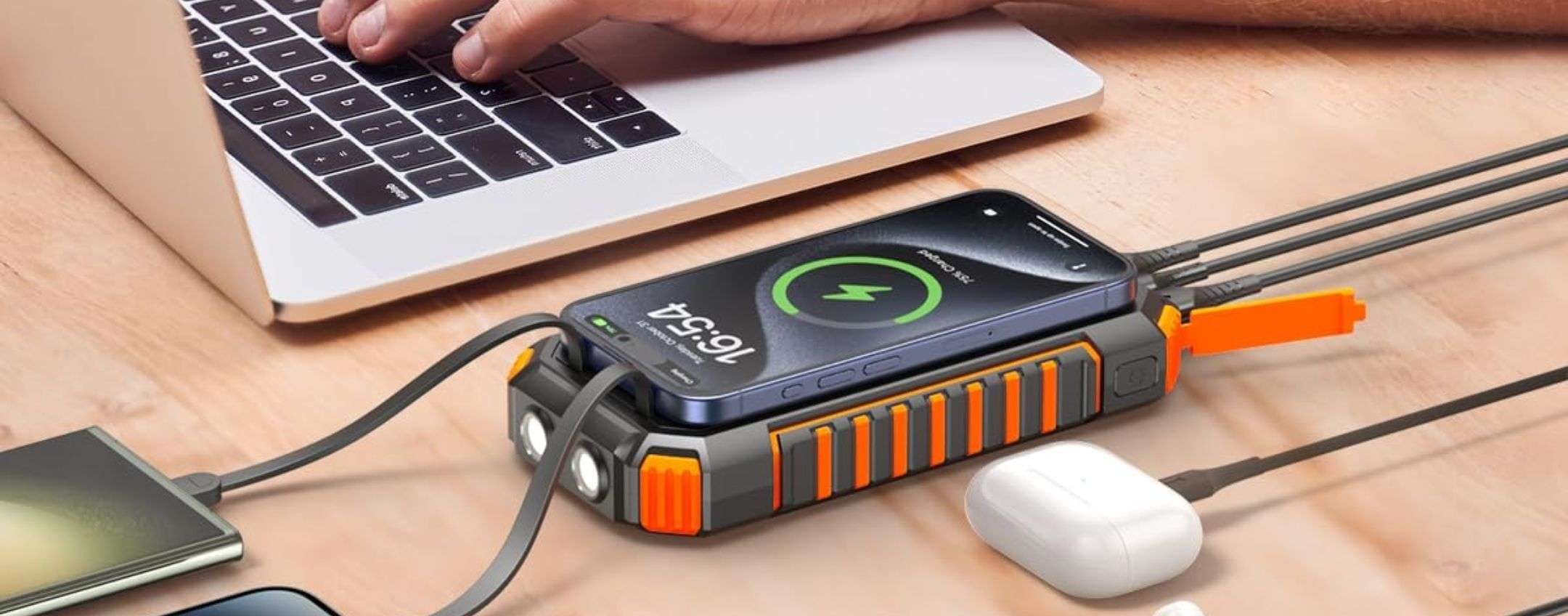 Power bank POTENTISSIMO (27.000mAh) con ricarica wireless e solare in DOPPIO SCONTO
