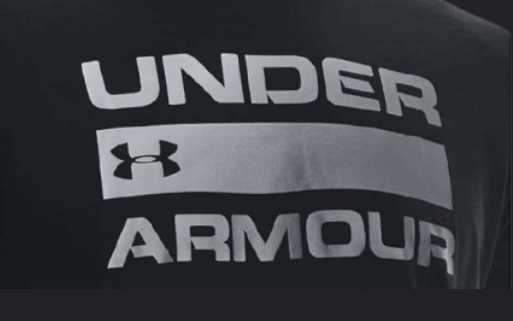 Under Armour da 8€ su Amazon: promo SHOCK e prezzi microscopici